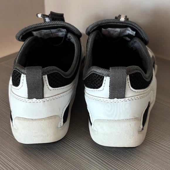 Lands End - Light Wear Toggle Athletic Shoe in Black & White - Picture 5 of 9